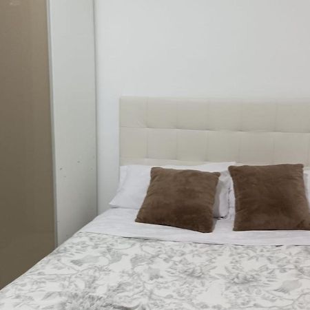 Habitacion Cerca Centro De Мадрид Екстериор снимка