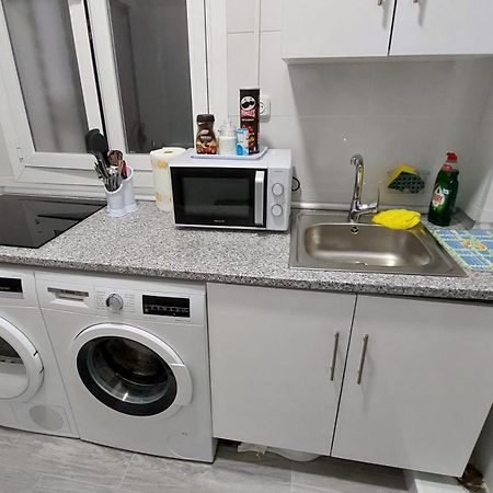 Habitacion Cerca Centro De Мадрид Стая снимка