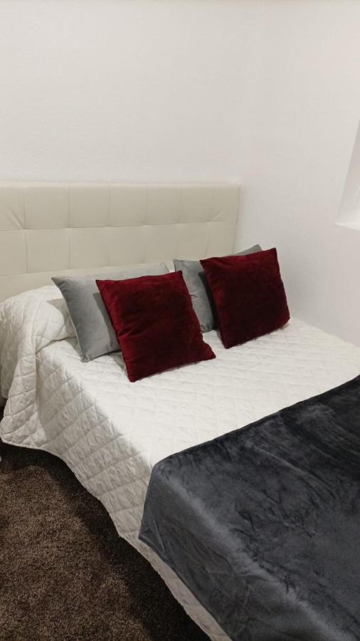 Habitacion Cerca Centro De Мадрид Екстериор снимка