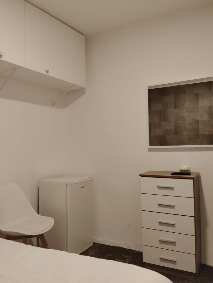 Habitacion Cerca Centro De Мадрид Екстериор снимка