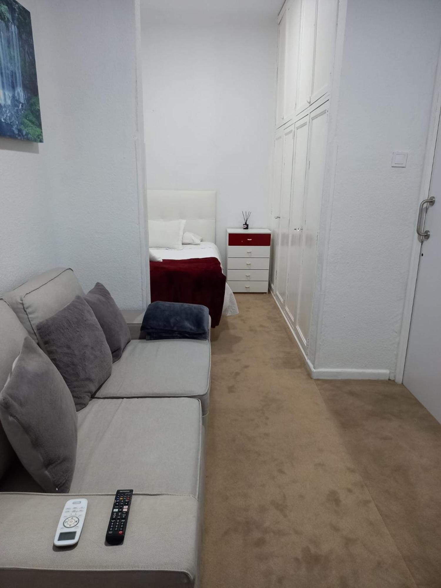 Habitacion Cerca Centro De Мадрид Екстериор снимка