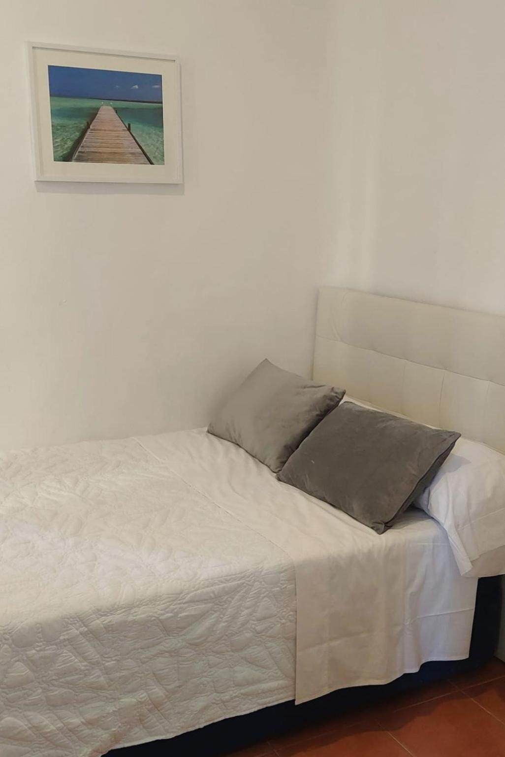 Habitacion Cerca Centro De Мадрид Стая снимка